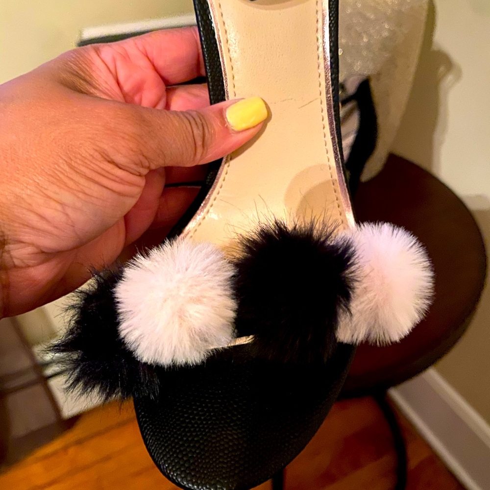 Qupid 4-1/2 inch Size 7 Black Pumps